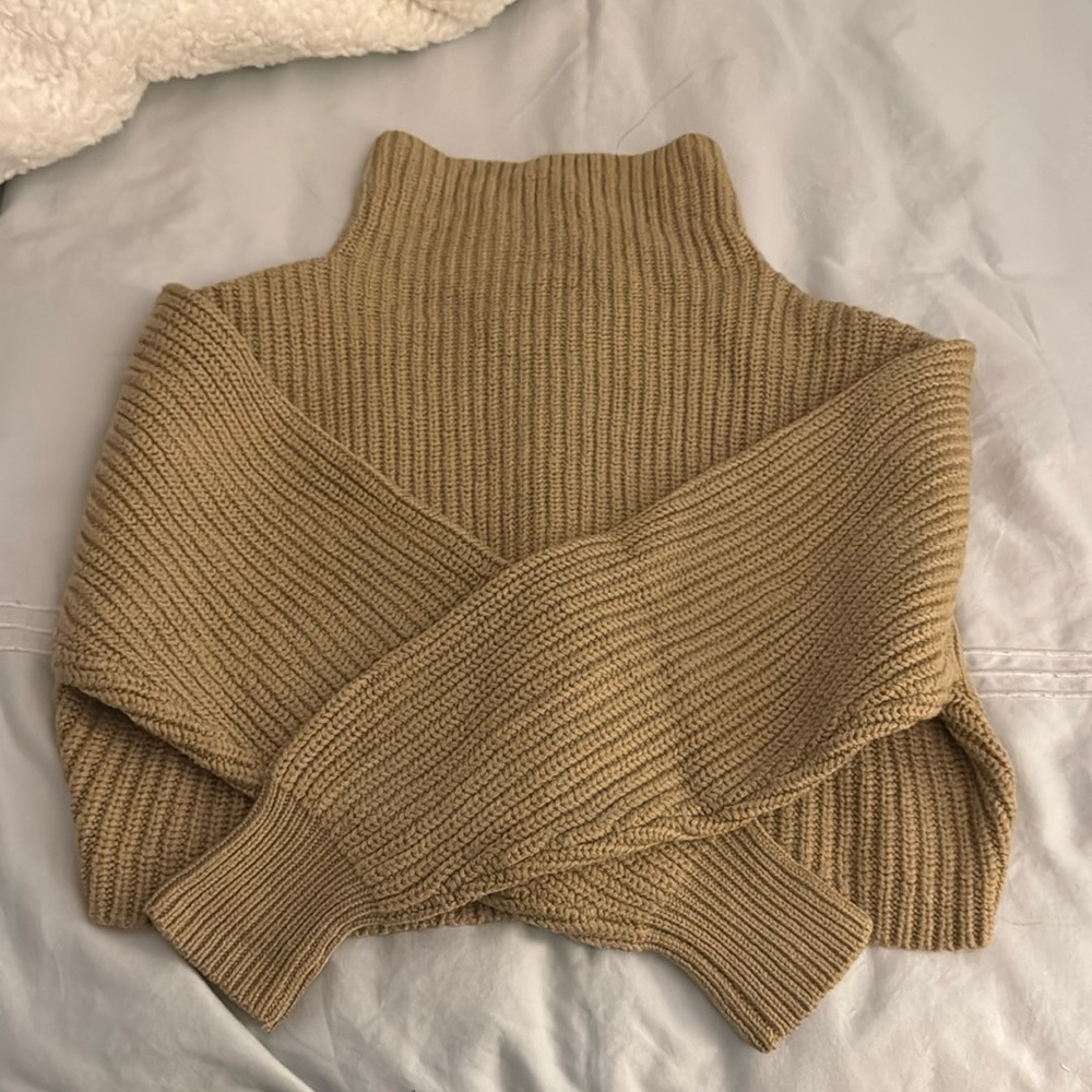 Aritzia Wilfred Montpellier crop merino wool sweater